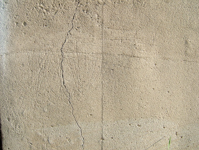 Cracked concrete- by Rick, Flickr coun2rparts photo 3509674838 